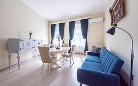 Old Town-Booking Apartment