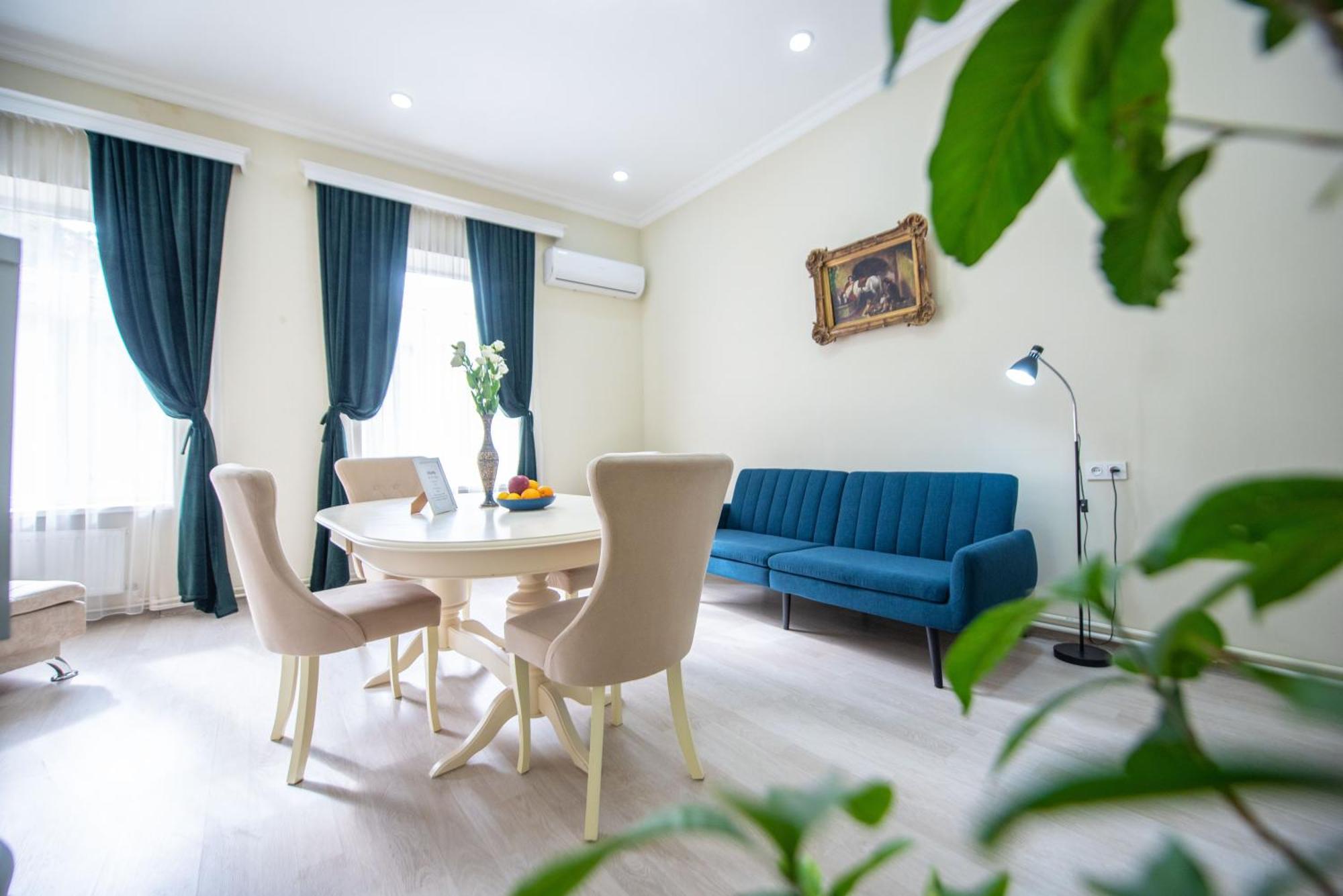 Old Town-Booking Apartment Τυφλίδα Εξωτερικό φωτογραφία